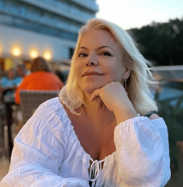 «Я уверена — Наташа страдает от этого»: Яна Поплавская о произошедшем в семье Королевой