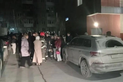 В Екатеринбурге из-за пожара эвакуировали многоэтажку