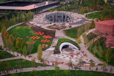 Krasnodar Park builds giant pit with tunnel