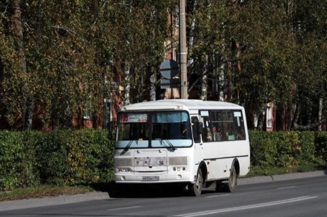 Автобус № 109 курсирует от остановки «Котельная» в Академгородке до Городского центра культуры (ГДК) в Бердске | Источник: Ярослав Колесников / 2ГИС