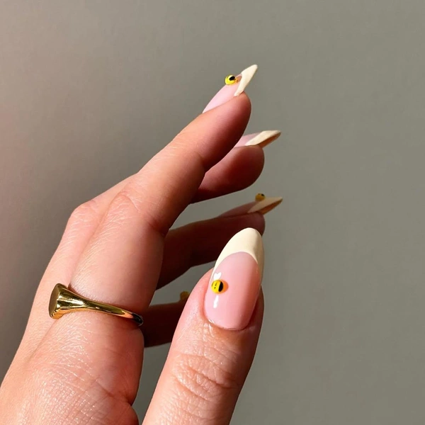 Источник: соцсети avrnailswatches