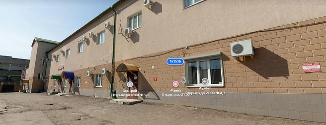 Где-то в этом здании находится офис компании, которая осуществляет помощь на дороге по всей России | Источник: «Яндекс Карты»