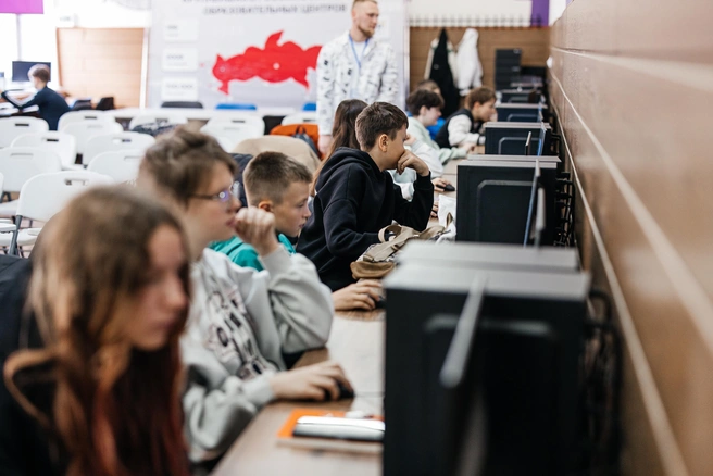 Занятия в клубе проходят под присмотром куратора | Источник: Ксения Зимина