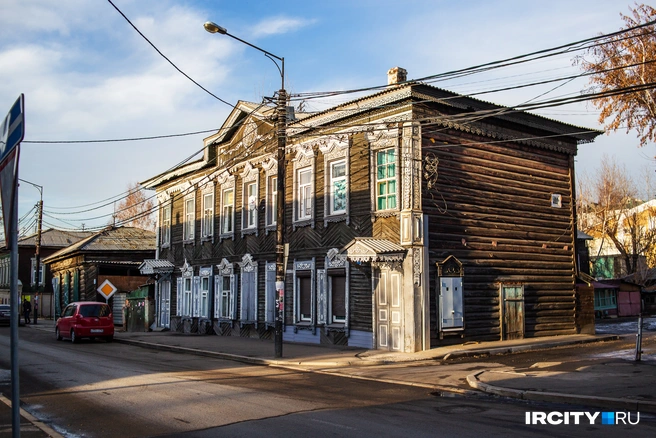 В центре Иркутска сохранились деревянные постройки, которые, кажется, помнят и декабристов | Источник: Ксения Филимонова / IRCITY.RU