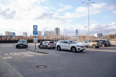 В Казани подорожают парковки на 25 улицах