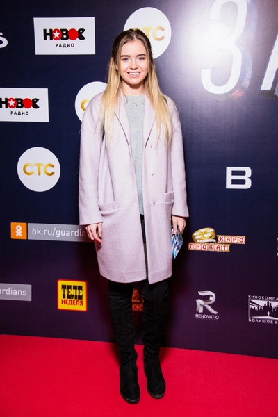 Полина Гренц | www.starhit.ru