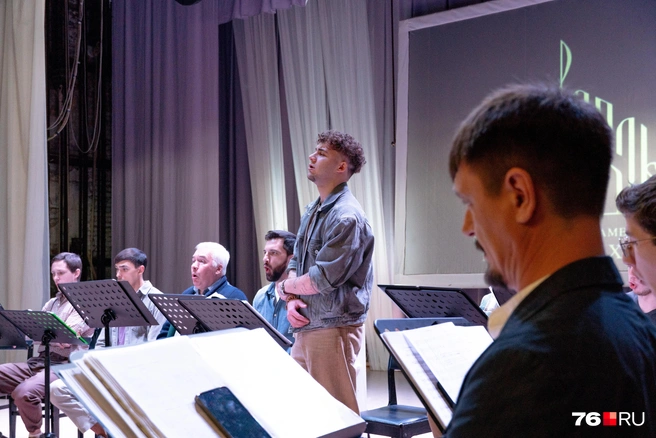 Анзор Никольский окончил музыкальную школу по классу фортепиано | Источник: Кирилл Поверинов / 76.RU