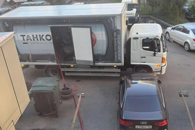 Суд запретил Пивному причалу разгрузку во дворе жилого дома