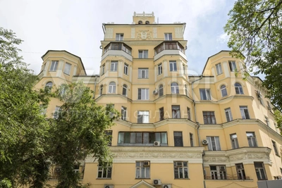 Бастрыкин взял на контроль дело о разрушении фасада сталинки