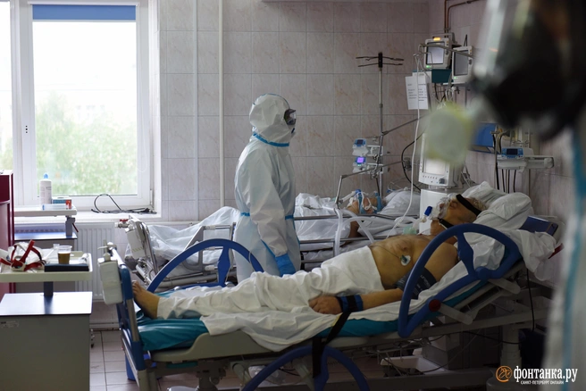 В октябре 2020-го больницы были переполнены | Источник: Андрей Бессонов / FONTANKA.RU