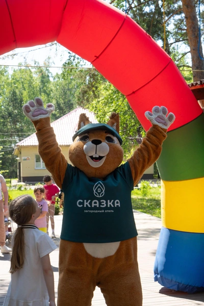 Для посетителей подготовлена насыщенная программа: шоу-программы, фестивали и квесты | Источник: Отель «Сказка»