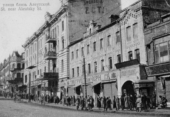 Улица Светланская в 1922 году и почти через 100 лет&nbsp;— в 2025 году | Источник: Pastvu.com