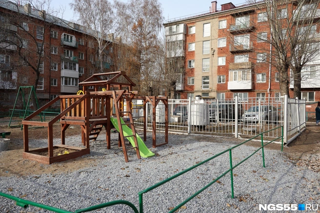 Не самое приятное соседство | Источник: Евгений Софийчук / NGS55.RU