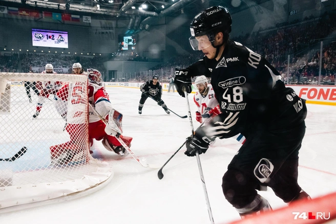 Многие запомнили противостояние клубов в финале Кубка Гагарина и ждали реванша | Источник: Наталья Лапцевич 