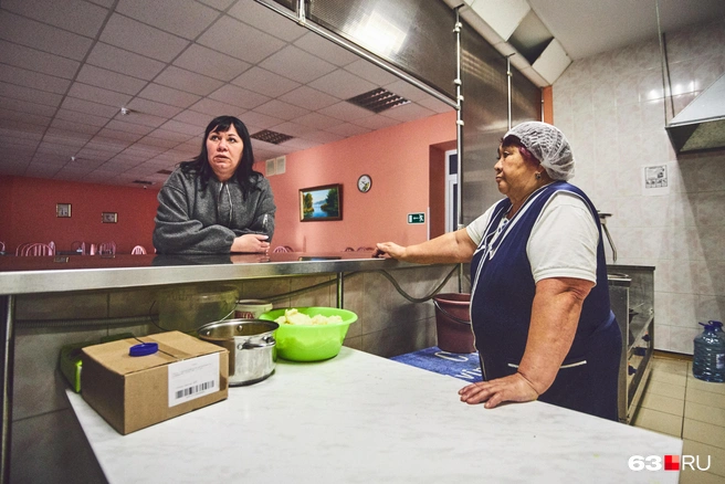 На кухне начинают готовиться к полднику | Источник: Роман Данилкин / 63.RU