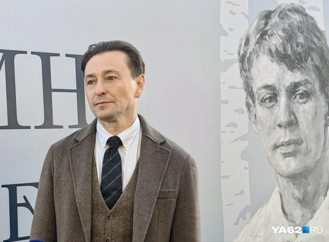 Сергей Безруков ответил на личные вопросы о роли Есенина в его творчестве | Источник: Кристина Мельникова / YA62.RU