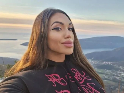 Руки-ниточки, плоский живот, болезненный вид: самая мускулистая женщина в мире Наталия Кузнецова показала себя в прошлом