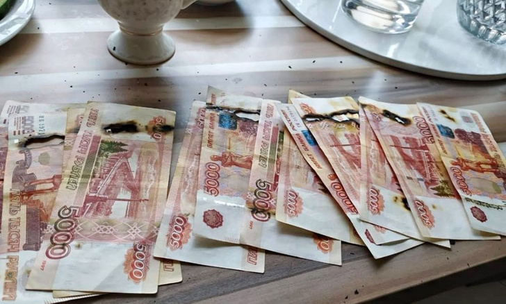Москвичка случайно сожгла в микроволновке 65 000 рублей, пытаясь обеззаразить их от коронавируса
