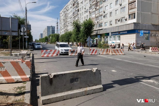Подумаешь, опасная зона… Зато не собьют | Источник: Алексей Волхонский / V1.RU