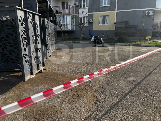 Территорию огородили лентой | Источник: Алина Лустина / 93.RU