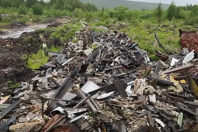 Подрядчика в Якутии оштрафовали за свалку в лесу