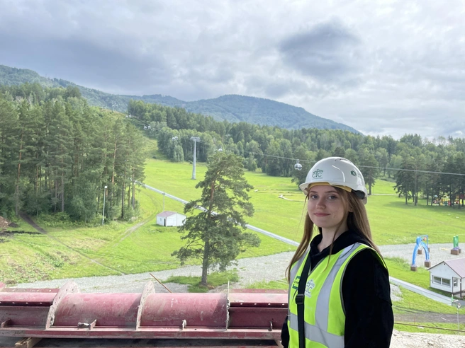 Ирина участвовала в проектировании фасада гостиницы всесезонного курорта Манжерок на Алтае | Источник: предоставлено Ириной Манаенковой