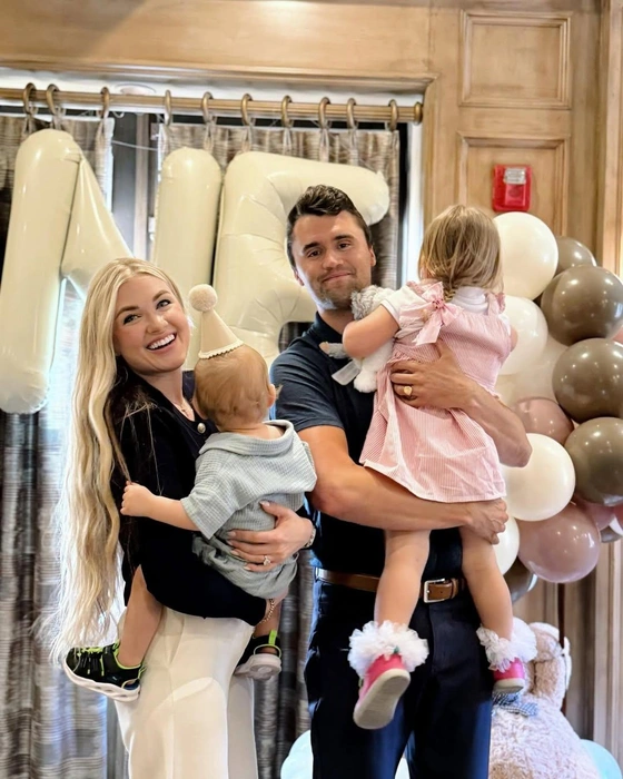 Источник: charliekirk1776 и mrserikakirk / Instagram (экстремистская организация, деятельность запрещена на территории РФ)