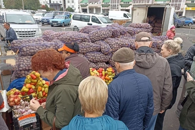 На Маргаритинке выстроились очереди за картошкой