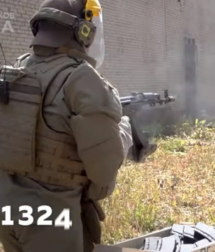 Сколько патронов надо отстрелять, чтобы «убить» автомат Калашникова? (видео)