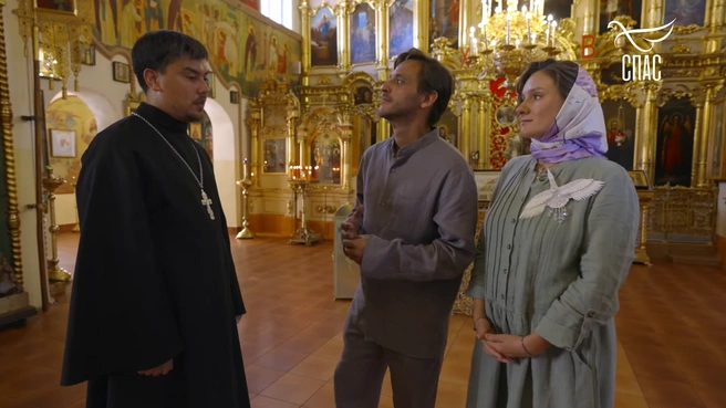 В проекте актер участвовал с супругой | Источник: кадр из программы «Святыни России», реж. Ирина Лосева, телеканал «Спас», 2024 год
