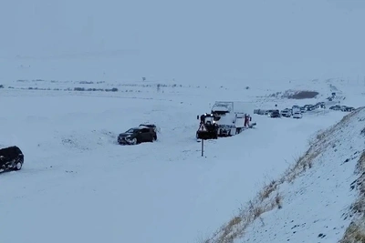 Снежный затор на трассе Чита-Забайкальск: эвакуированы свыше 100 человек