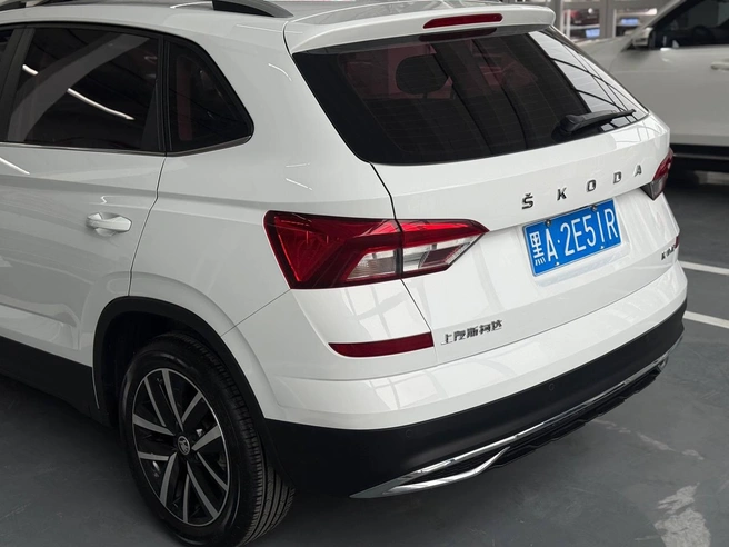 Škoda Kamiq: 2023 год, комплектация Automatic Comfort Edition, двигатель 1,5&nbsp;л мощностью 112&nbsp;л.&nbsp;с., пробег 15&nbsp;000&nbsp;км&nbsp;— цена под ключ от 1&nbsp;950&nbsp;000 рублей | Источник: CarexKorea