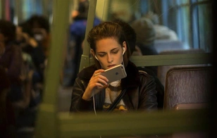 Нормально ли пересматривать одни и те же сериалы — рассказывает психолог