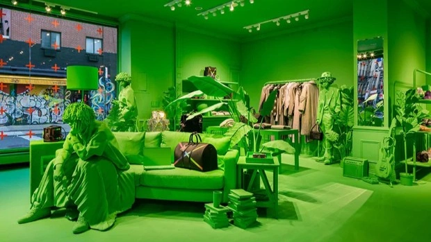 Ярко-зеленый pop-up бутик Louis Vuitton в Нью-Йорке