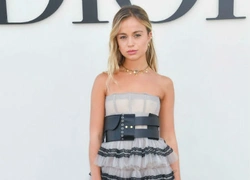 Амелия Виндзор в Париже, 24 сентября