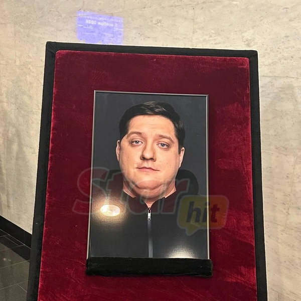 Траурная церемония проходит в ЦКБ № 1 управления делами Президента РФ