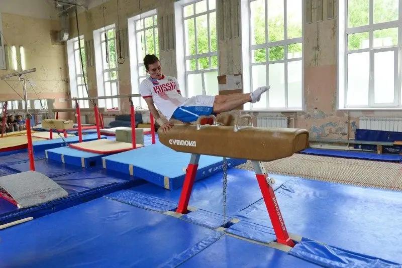 Российским гимнастам вернули флаг и гимн на турнирах — что решили в Европе