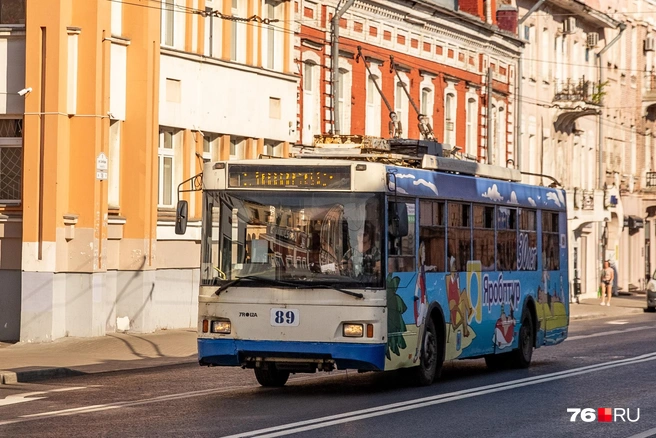 В Ярославле могут убрать троллейбусные провода в центре города | Источник: Кирилл Поверинов / 76.RU