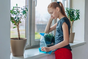 «Родители считают, что в 14 лет я должна уставать от дел так же, как они»