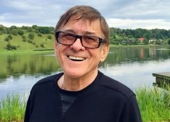 Умер директор группы «На-На» Виталий Фроликов