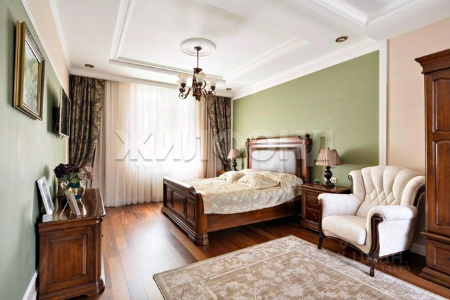 На втором этаже — приватная зона со спальнями и санузлом. | Источник: агентство недвижимости «Жилфонд»/n1