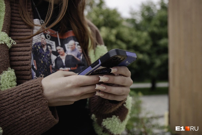 Чтобы рассчитать свое число, вам понадобится телефон или листок бумаги | Источник: Лина Саитова / Городские медиа