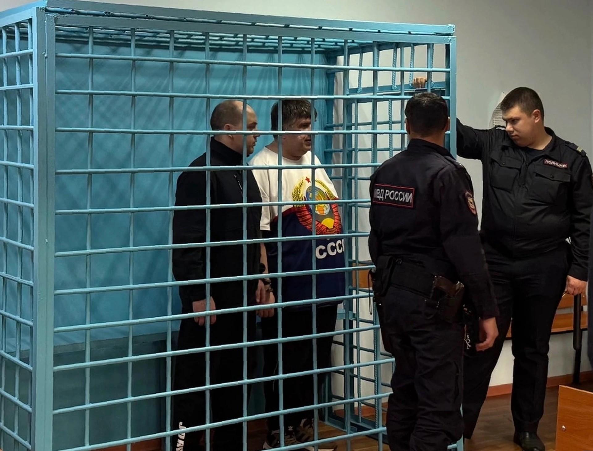 Подожгли женщину и жили себе дальше. Задержанным спустя 15 лет налетчикам на читинский киоск грозит…