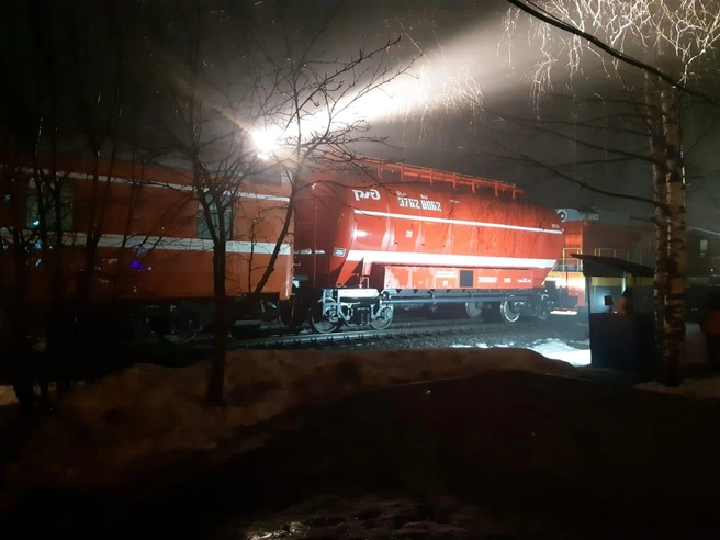 Пожарный поезд приехал после четвертого часа пожара  | Источник: ГУ МЧС по Ярославской области 