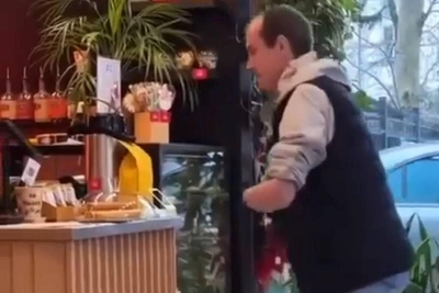 Малахов пригласил сочинского курьера в Апатиты