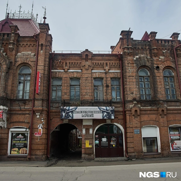 Каменский районный краеведческий музей располагается в одном из самых интересных зданий в городе, в торговом и жилом доме купца Винокурова (Ленина, 49) | Источник: Александр Ощепков / NGS.ru