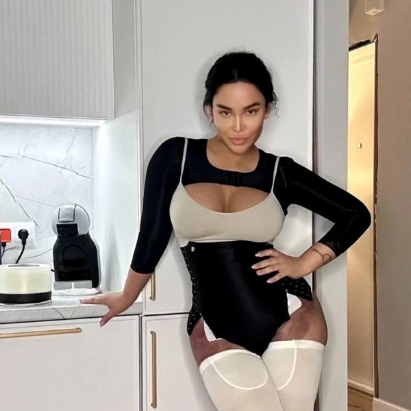 Фото Екатерины после недавней операции | Источник: Фото Екатерины до недавней операции