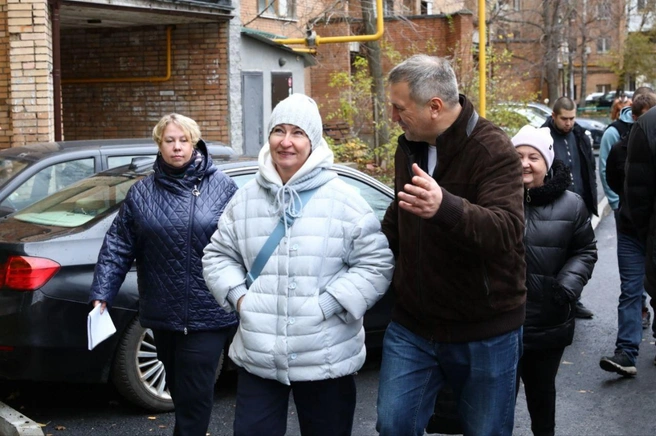 Иван Носков пообщался с местными жителями | Источник: пресс-служба администрации Самары