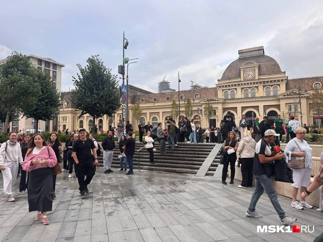 В Москве эвакуировали людей из торгового центра «Павелецкая Плаза» | Источник: Читатель MSK1.RU