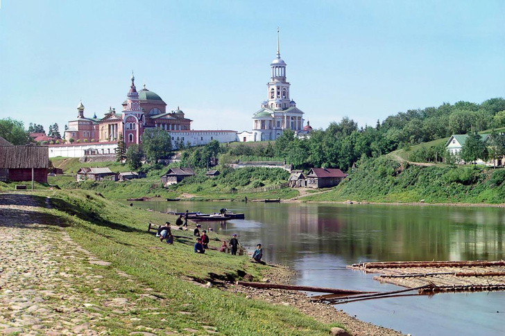 Портал в прошлое: российские города на архивных снимках и современных фотографиях